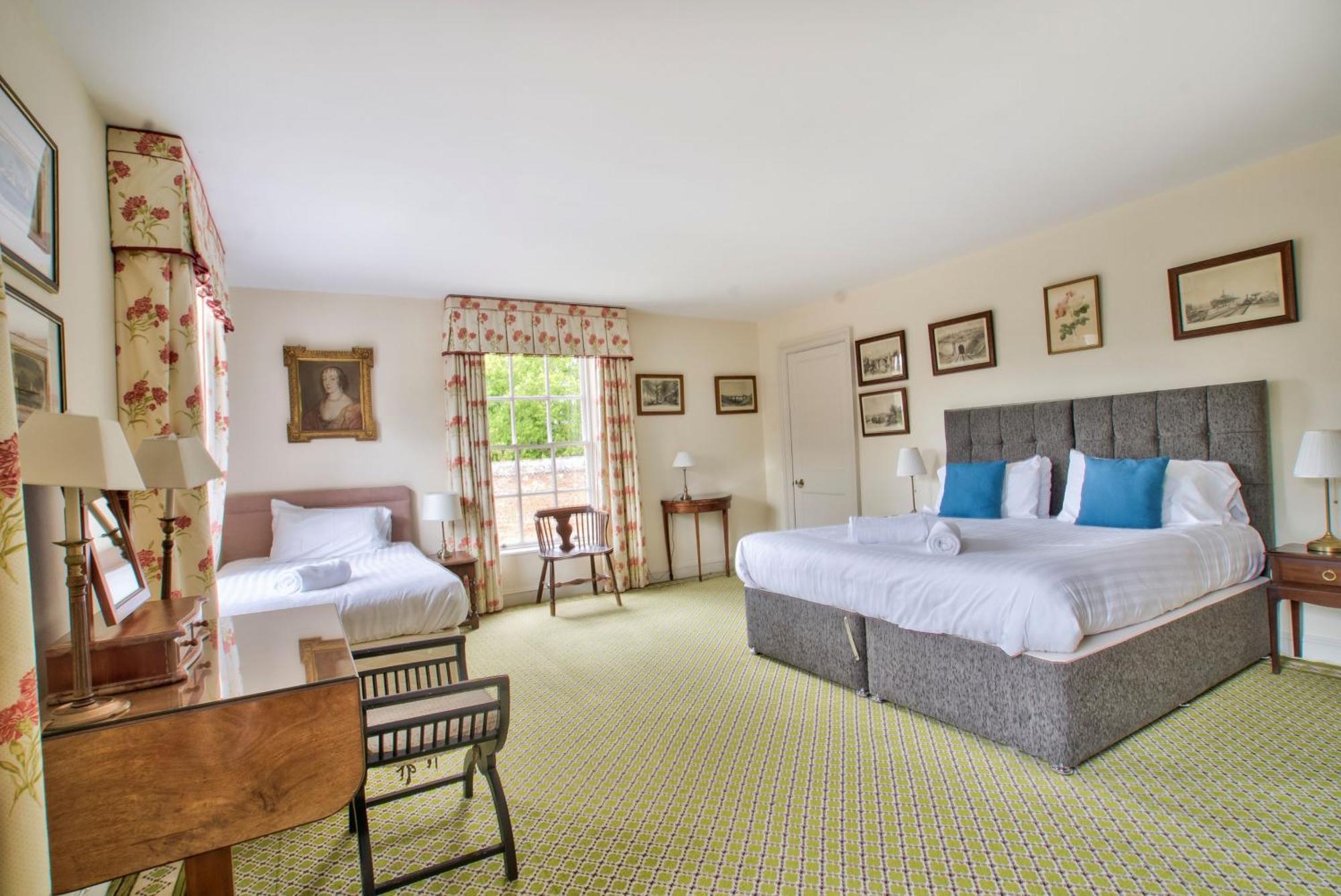 Abbey House By Group Retreats Villa Saffron Walden Bagian luar foto