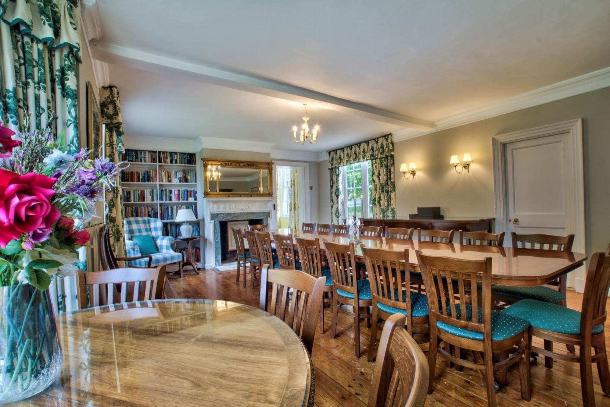 Abbey House By Group Retreats Villa Saffron Walden Bagian luar foto