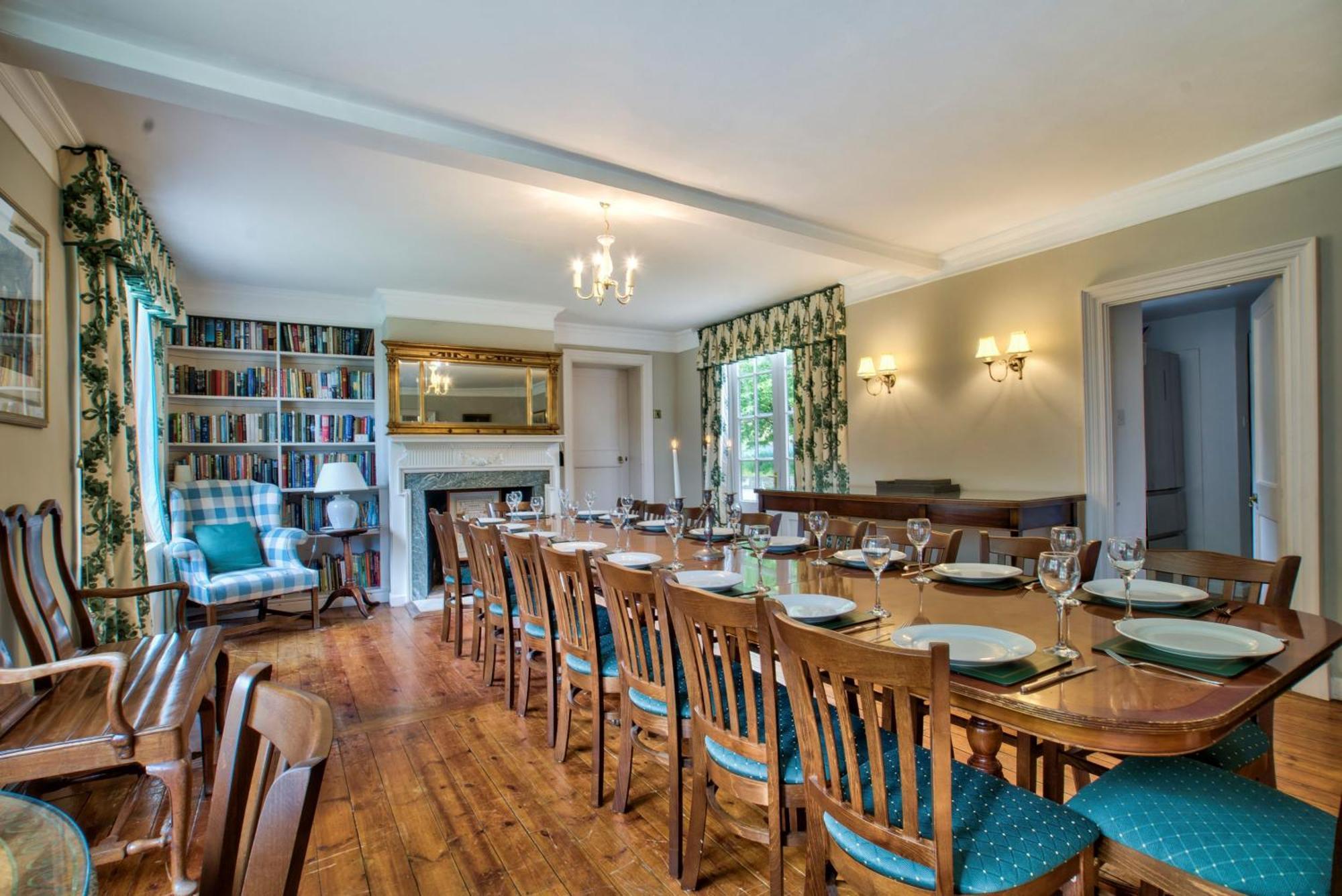 Abbey House By Group Retreats Villa Saffron Walden Bagian luar foto
